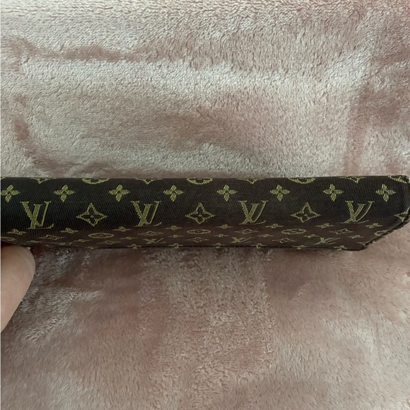 Authentic Louis Vuitton Classic Monogram Brown Denim Wallet ~ Vintage - Picture 4 of 16